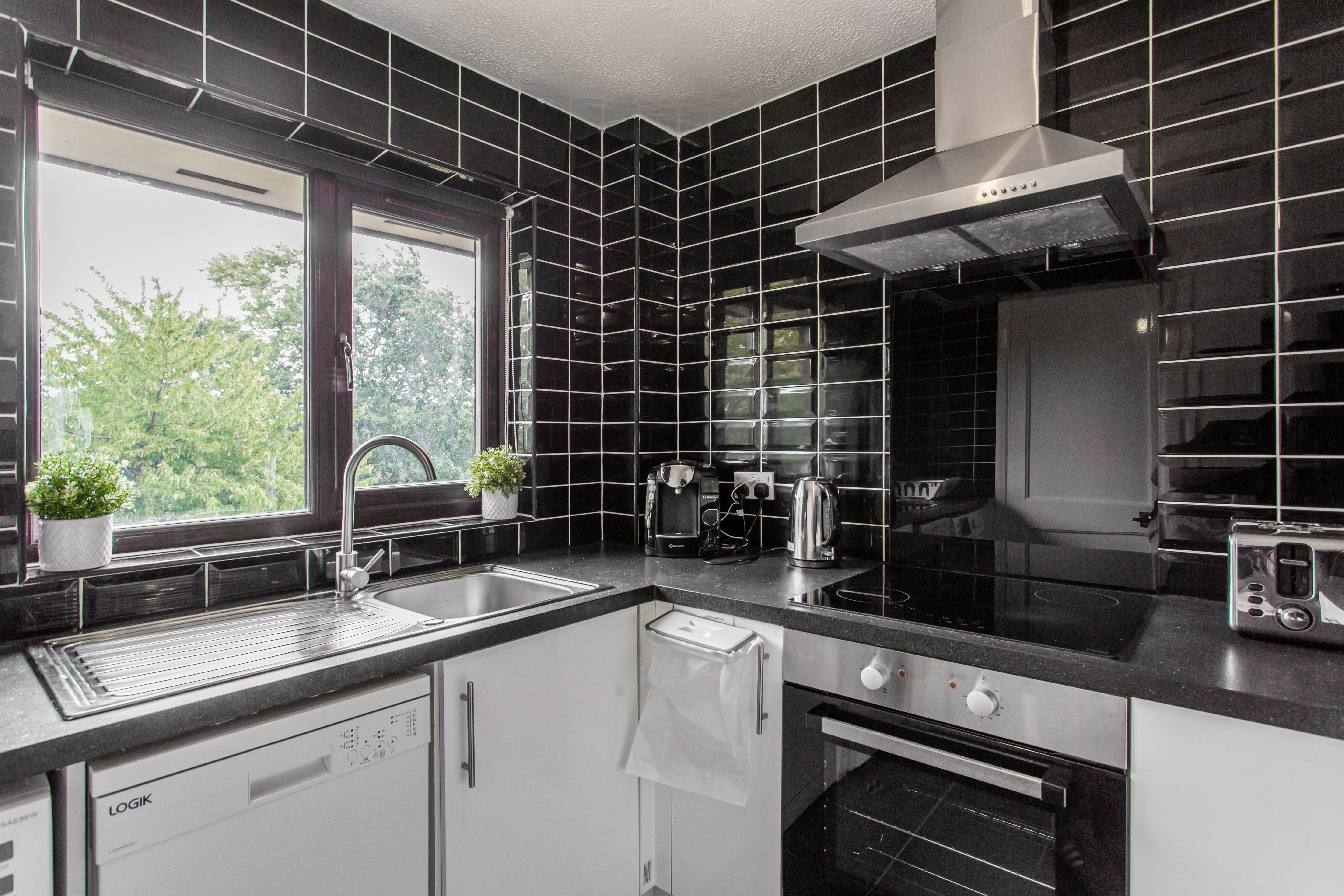 18CRW - Crystal Way