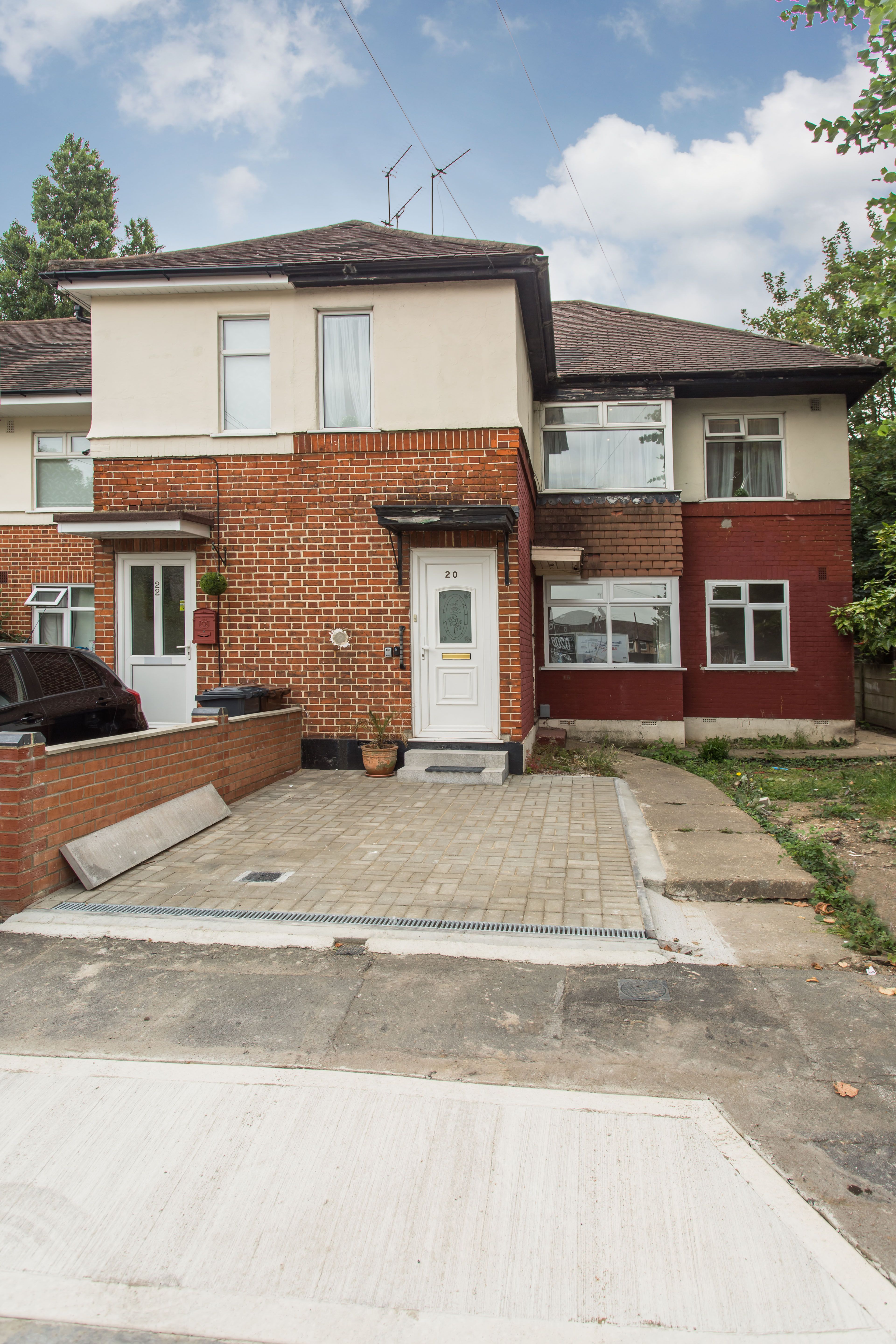 2 Bed Maisonette, Grantham Gardens, RM6