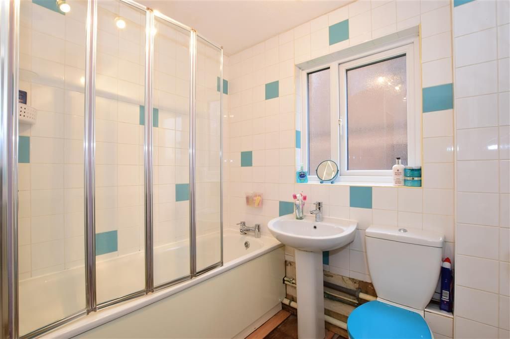 2 Bed Flat, Chadwell Heath, RM8