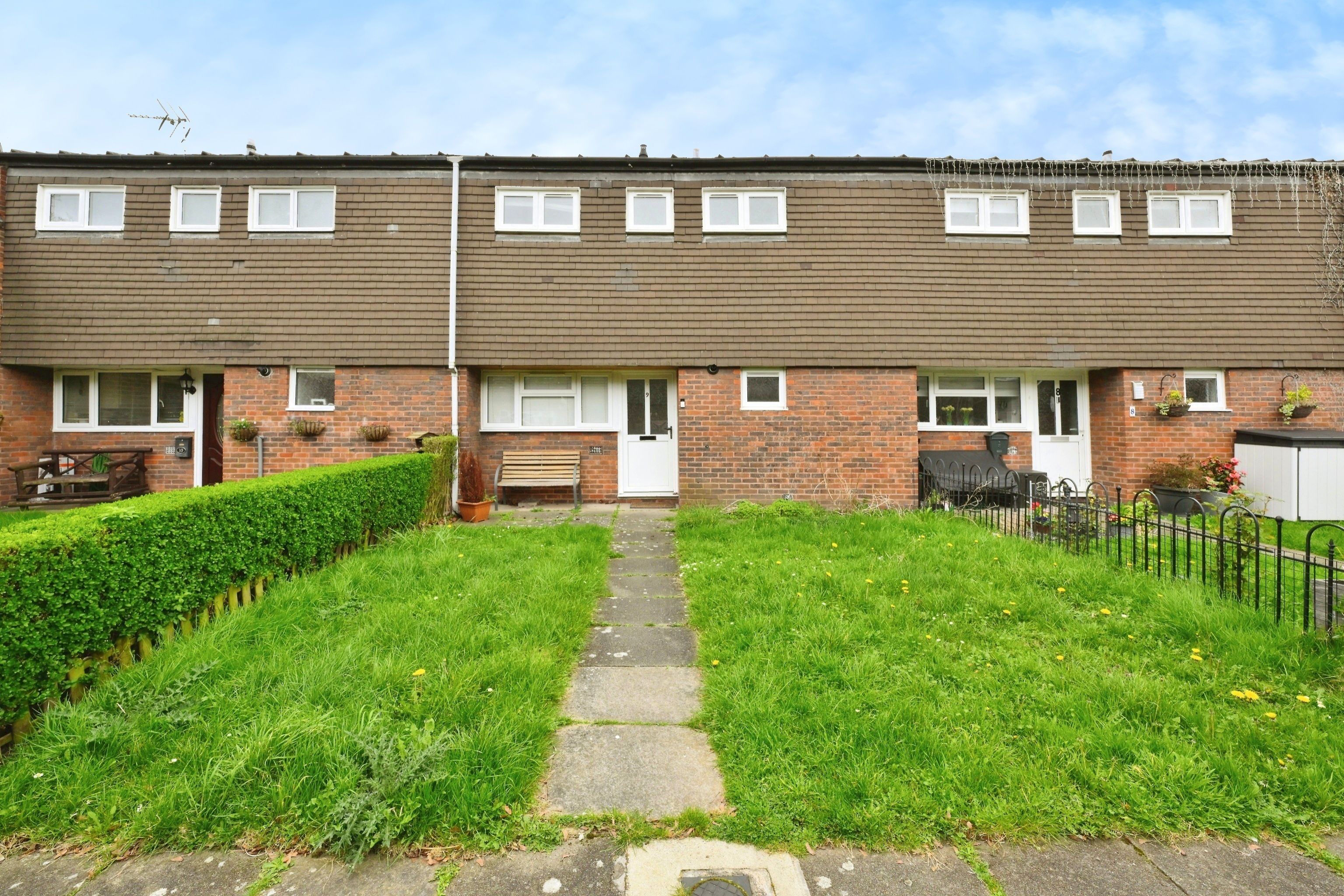 3 Bed Terraced House, Mcgredy, EN7